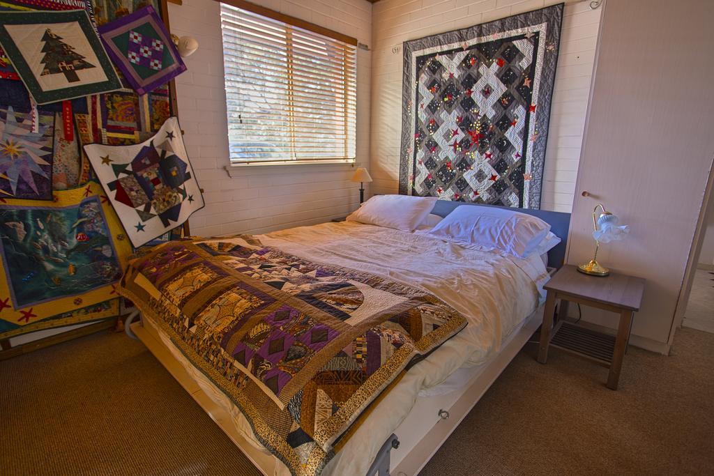 Quilters Studio Голер Номер фото